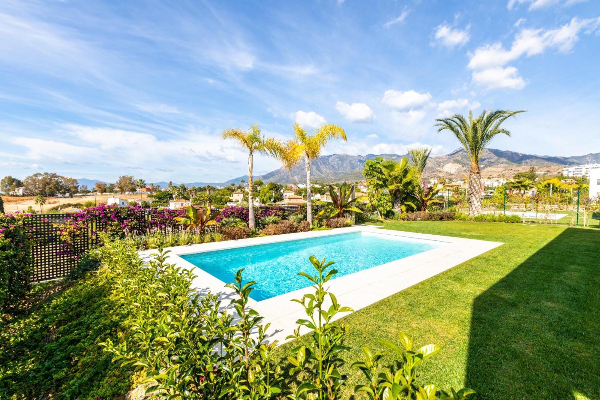Beautiful With Amazing Views Villa *